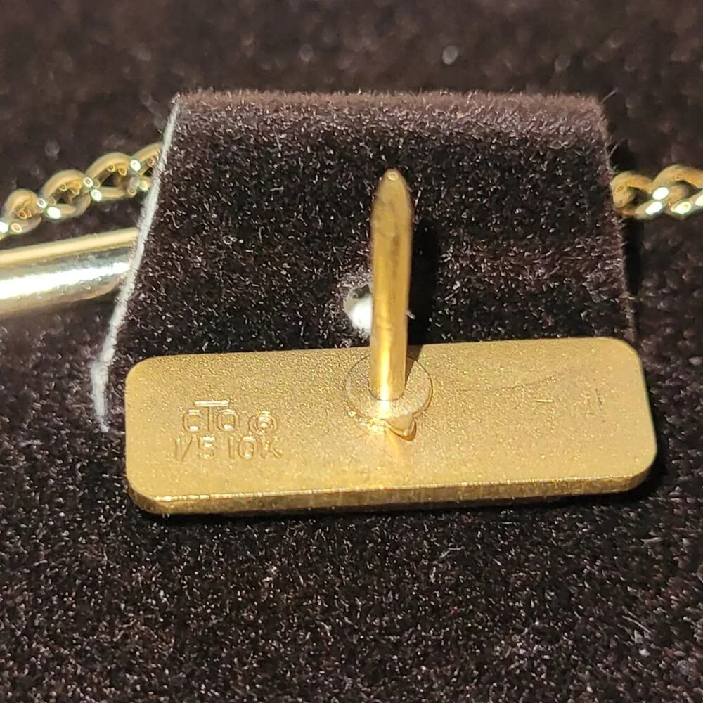 1/5 10K Gold Vintage "Fisher" Lapel Pin - Picture 7 of 7